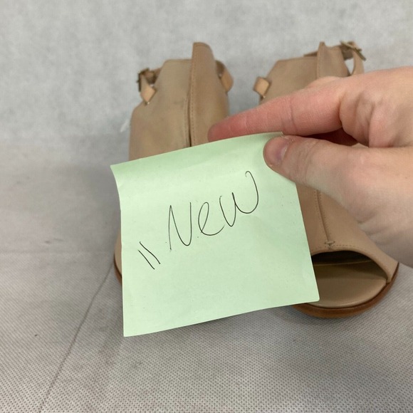 Vince‎ Camuto Sandals Womens Sz 9,5  Beige Open Toe Heel Slingback Leather NEW - Picture 5 of 7